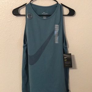 Nike tank